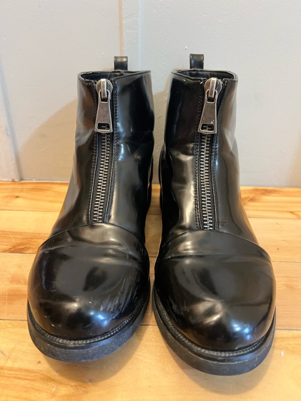 Women’s Black Front-Zip Leather Ankle Boots